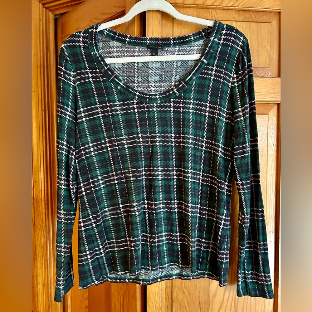 Ann Taylor large, stretchy green/pink plaid long sleeve shirt